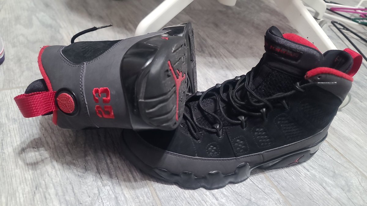 MyAmbition84's tweet photo. What was no your feet today....

#sneakers #kotd #wdywt #Jordan #9 #retro #flyshitonly https://t.co/C3Em57j5xI