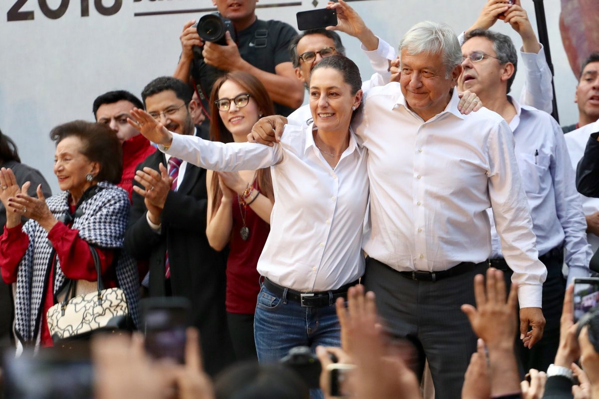 ValeGom271's tweet photo. #UnPaísEnDesastre por el mal gobierno de #Morena, prueba de ello son los elevados niveles de inseguridad, principalmente los reflejados en extorsión y homicidio doloso. https://t.co/Z9RStNeXID