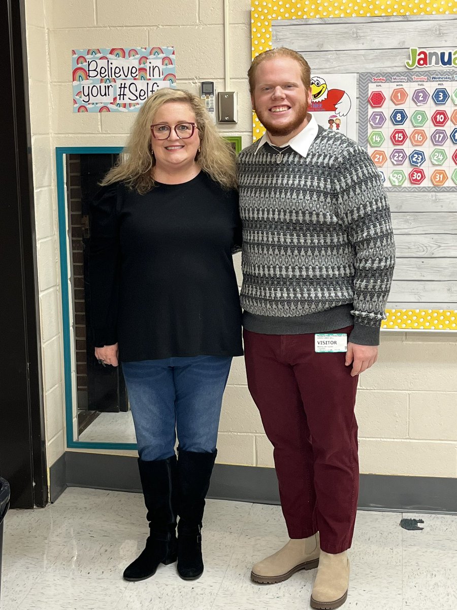 vheemusic's tweet photo. Happy 1st week of your Internship Gaven Bell! He has met his EdTPA focus class and sweet teacher Ms. Watson and has great ideas for his EdTPA Portfolio! ππΆ @UABEducation @UAB_DOM @UABArts
#UABMusicEd
#GoBlazers
#SuperStarIntern https://t.co/44qRL32HZ1