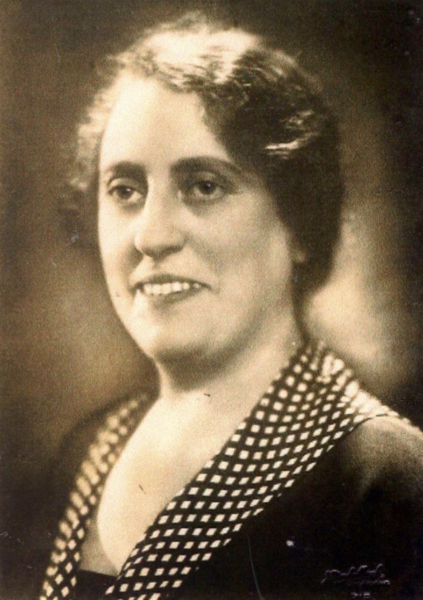 10 January 1890 | Dutch Jewish woman Duifie Nykerk was born in Amsterdam. 

On 12 October 1944 she was deported from #Theresienstadt ghetto to #Auschwitz in a transport of 1,500 Jews. She arrived at the camp on 14 October. She was murdered in a gas chamber after selection.
