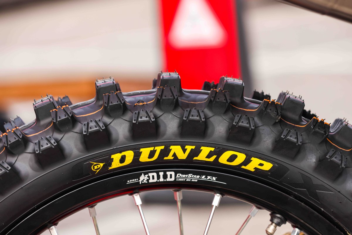 RideDunlop's tweet photo. Fresh.

#RideDunlop #RaceDunlop #DunlopFamily #MX34 #TireStickerTuesday https://t.co/jYMtXKMU5M
