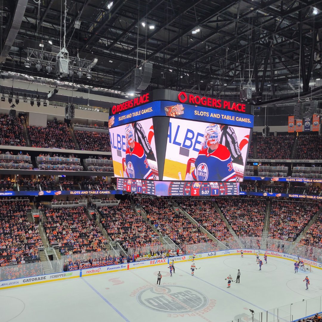 Have you ever noticed that when fans see themselves on the jumbotron, they dance harder, jump higher, smile wider and scream louder? What does this say about our need to be seen and recognized, to know that we matter?

#leadership #recognition #appreciation #encouragement