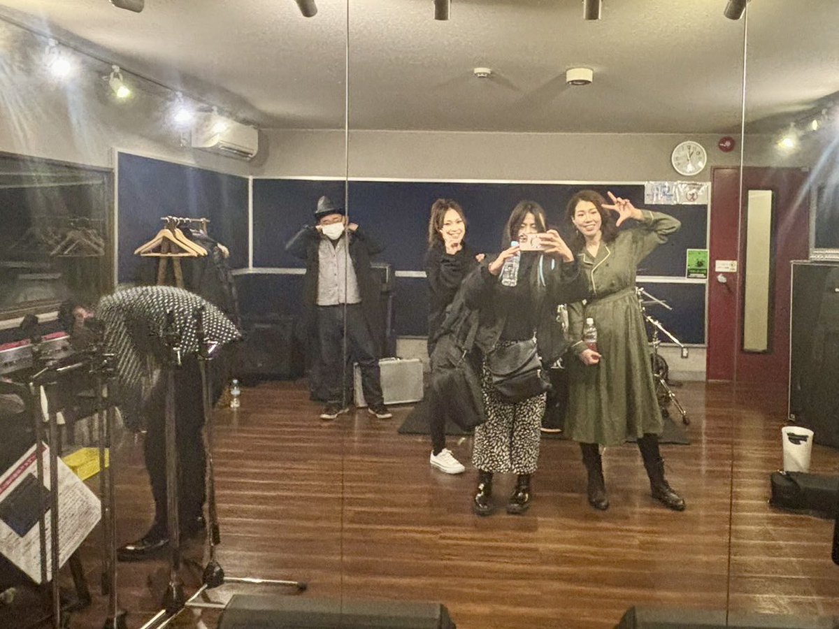 Kaori_LADY_POP's tweet photo. 中島美嘉さんcover 「BLAST」第四弾🌟LIVE VANQUISH
いよいよ次の日曜日!私は初MUSIC BRIDGE!初VANQUISH!そして2024年初LIVE!新年初づくし✨🐉
我々BLASTはトップバッターを飾らせて頂きます!!会場をあたためられますように🔥ぜひお越し下さい🫶
#LIVEVANQUISH
#MUSICBRIDGE
#中島美嘉
#BLAST https://t.co/aajp6TO7no