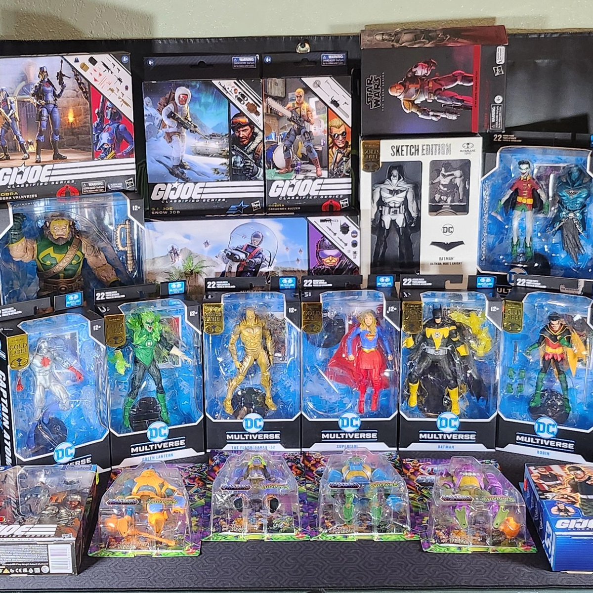 GhoulacticC's tweet photo. The Ghoulactic crew will be live this Friday for our first show on WhatNot. Come join us for an evening of talking and selling toys. We'll have DC, GI Joe, TMNT, MOTU, Funko and more. Link below.

https://t.co/RzWIzwccpj https://t.co/nHUBDf6Qji