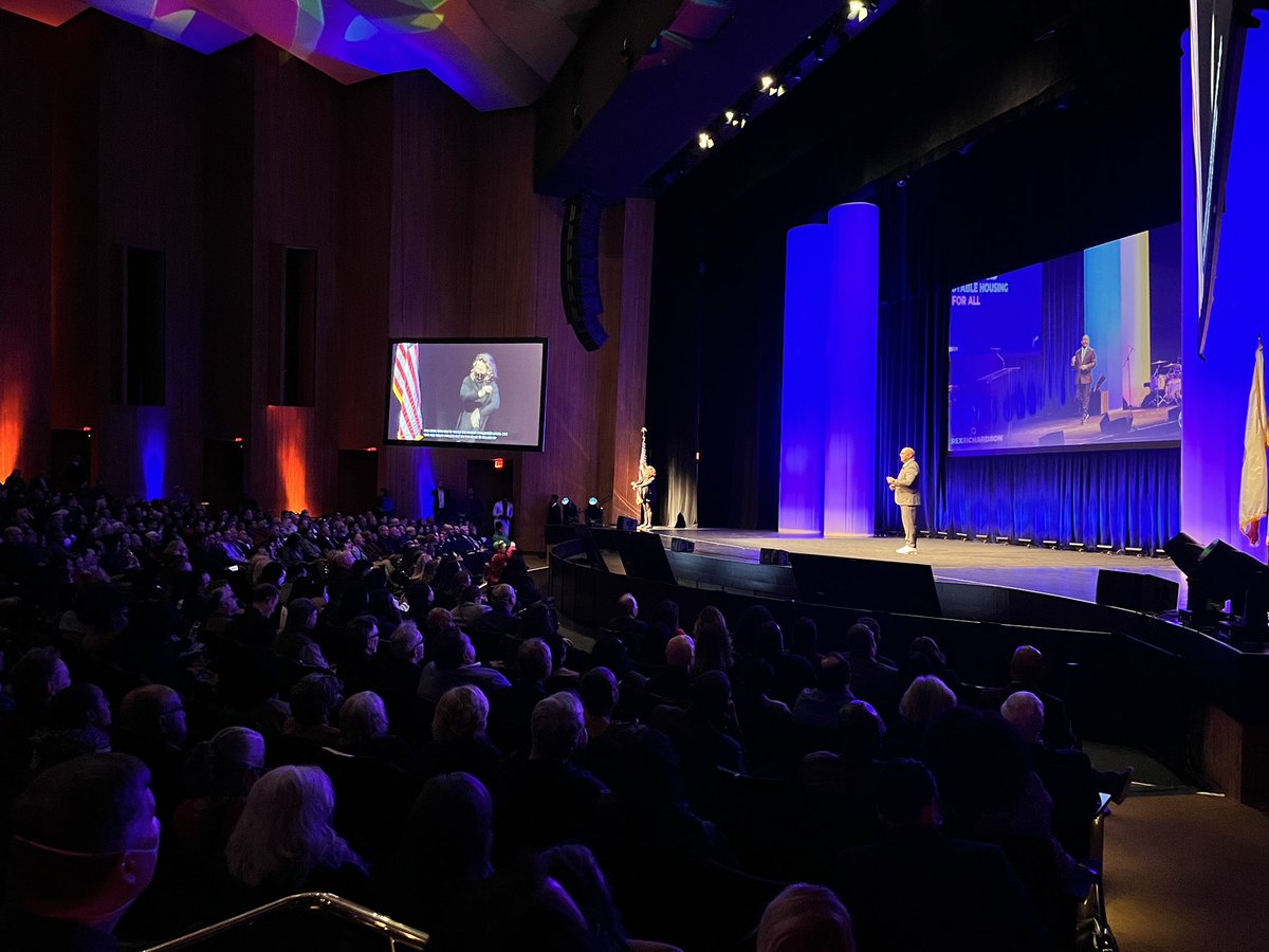 LongBeachMayor's tweet photo. My fellow Long Beach residents, as your Mayor, it is my honor and duty this evening, as outlined in our city’s charter, to provide a report on the State of our City. https://t.co/eYdJ9c30EO