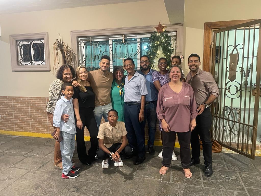 abelliard's tweet photo. Familia https://t.co/JfZXt9Ge1g