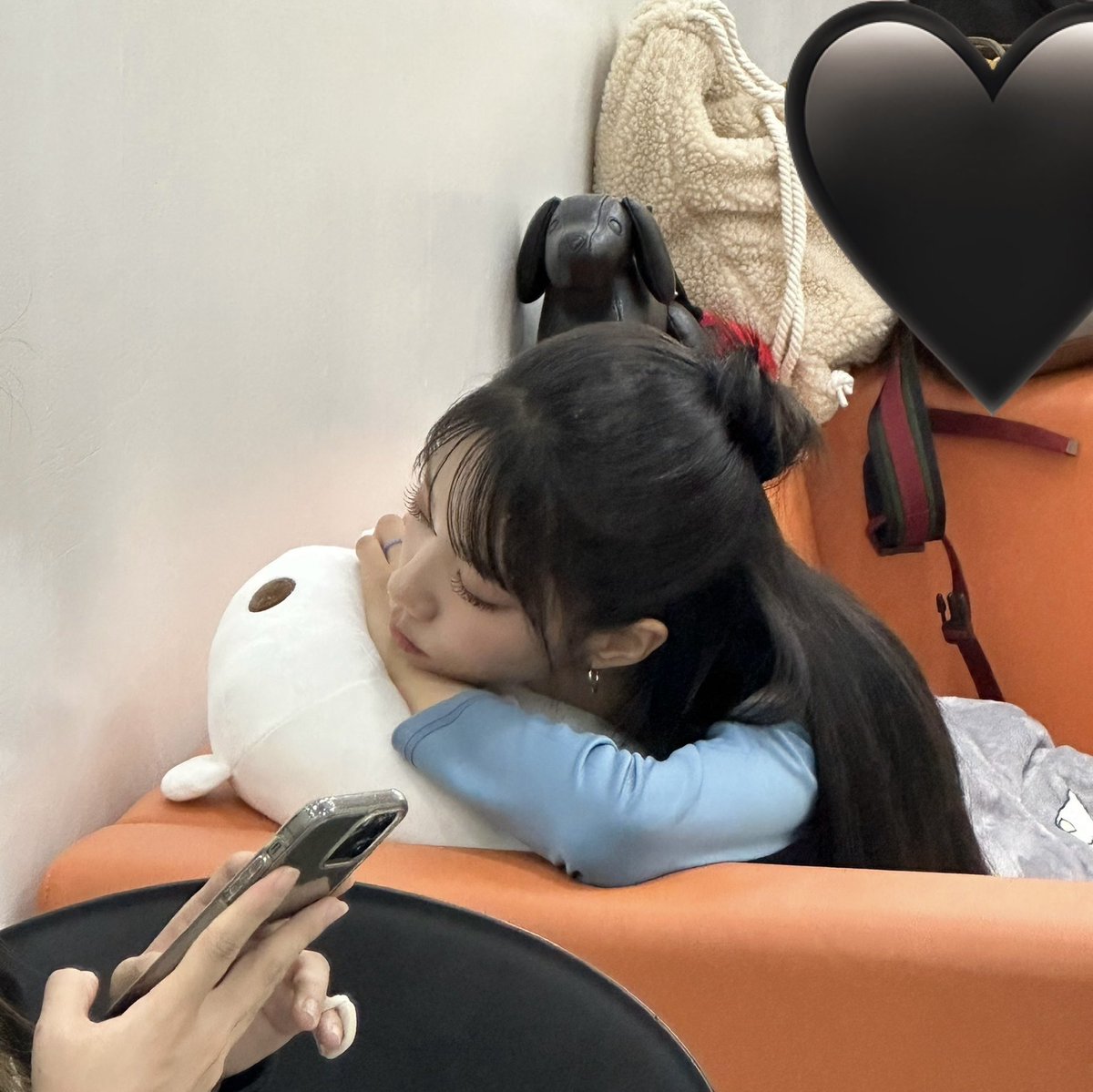 _EL7ZUPofficial's tweet photo. [🧩 #휘서]

엘즈업의 리더 나쨩 여름언니!!✨
생일 축하합니다아~~~!!!☃️❤️
언니와 짱구즈로 함께 하는 모든 날들이 행복해요🥰 앞으로도 행복 가득하자요🍀 
사랑해요오❤️❤️

#EL7ZUP #���즈업 #HWISEO #휘서 #YEOREUM #여름 https://t.co/CJtuiGHoxy