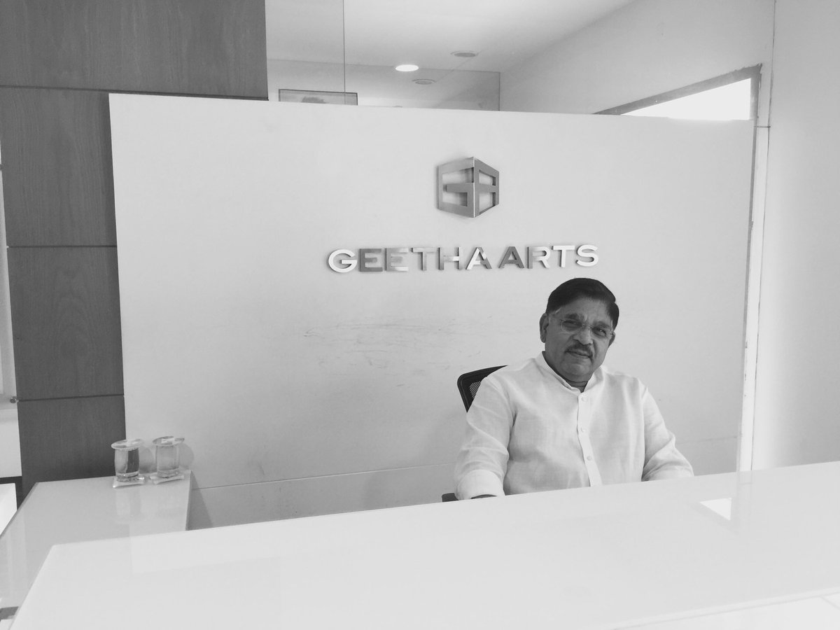 alluarjun's tweet photo. Happy Birthday Dad 🖤 https://t.co/nrlLF4yRHM