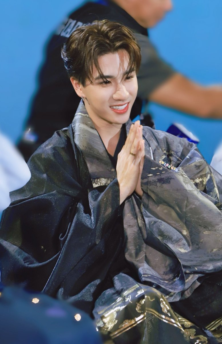 CHENCHENPPE's tweet photo. Every day is happy, every day is a new beginning.
Good luck to accompany you forever.
GOOD DAY WITH PERTHCHIMON #GOODDAYWITHPERTHCHIMON https://t.co/03auKsVRM3