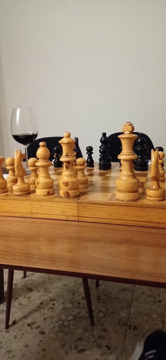 gevaza's tweet photo. Chess nights https://t.co/HOGxeq31NP
