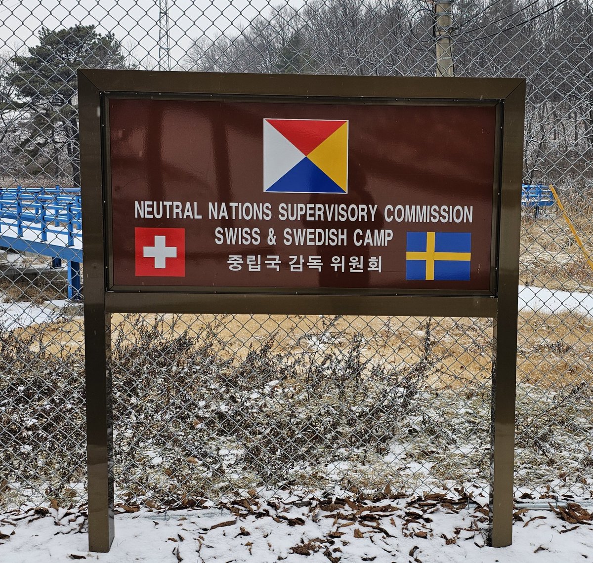 UN_Command's tweet photo. The #NNSC #Operations Officer is responsible for #armistice inspection, investigation and education. NNSC's #Swedish and Swiss members have been proudly serving since 1953. #UnderOneFlag #UnbrokenCommitment #UNC
@SwissAmbSeoul @swedintcentre https://t.co/8f7oRGkjwn