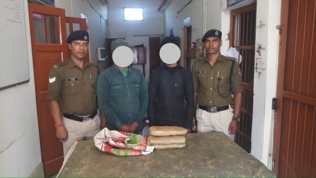 #OperationNARCOS
<a href="/RPF_INDIA/">RPF INDIA</a>
<a href="/drm_lmg_nfr/">मं.रे.प्र.लामडिंग, पू.सी.रेलवे / DRM LUMDING NFR</a>
<a href="/zscrnfr/">ZSCRNFR</a>
<a href="/RailMinIndia/">Ministry of Railways</a>
<a href="/rpfpcbpb/">RPF post Badarpur</a> 
<a href="/rpfpcagtl/">RPF post Agartala</a>  
On 08.01.24 #RPF_NFR_LMG  RPF train escort party of train No 20501  apprehended 02 persons with recovery of 03 Kg's  Cannabis valued Rs30000/- and  handed over at  RPF/Post/BPB for further N/A