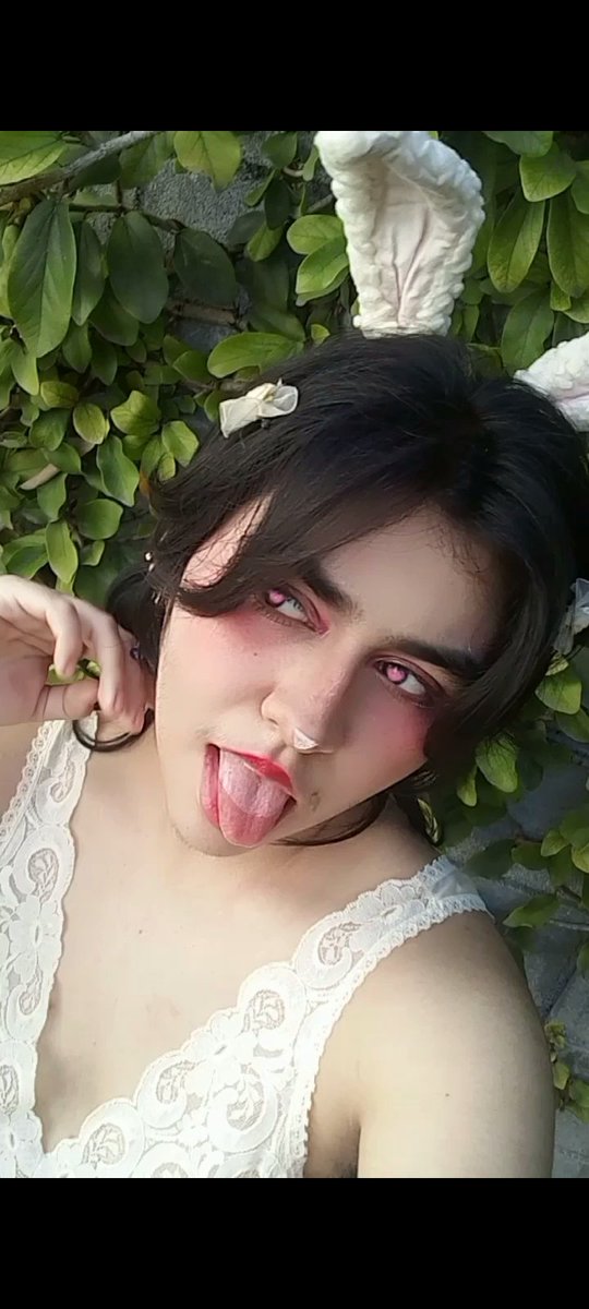 dragxnxdungeon's tweet photo. Mm patas JAJA☆♡ calzo del 5 por si se o preguntaban o del 4 aveces depende (tengo patas chiquitas uu
Ando metiendo gente a mi ig @ dragxnxdungeon vayan y les doy un beso cf a 100 pesitos a mes
#footpics #cutefeet #feetplay #bunnyboy #bunnyfemboy #hottransguy ♡☆ https://t.co/6TaFp63Zil