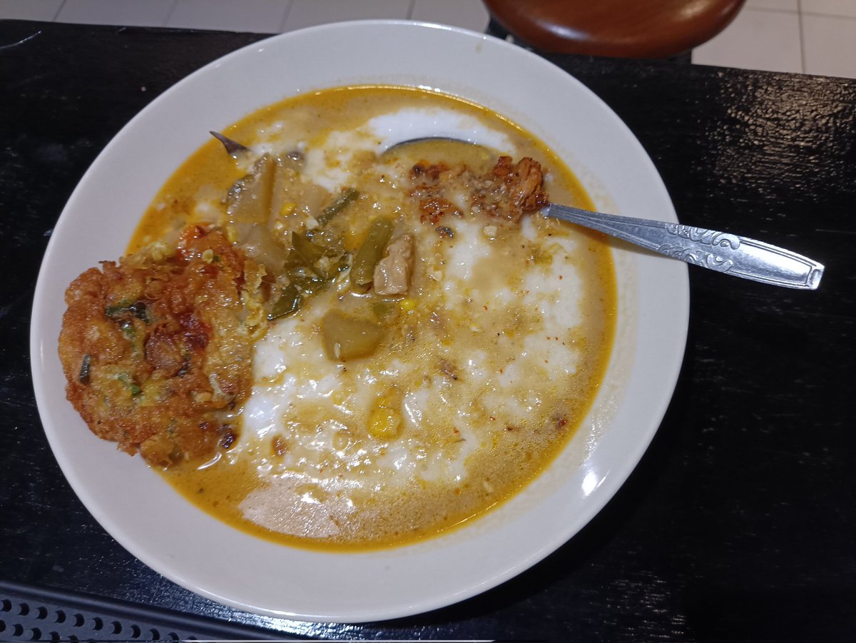 kawigunan's tweet photo. @Sunsunn_n Ni Kak, cobain bubur sayur ditempat gue
https://t.co/jNhHbiXYrl https://t.co/BUbPXeheJo