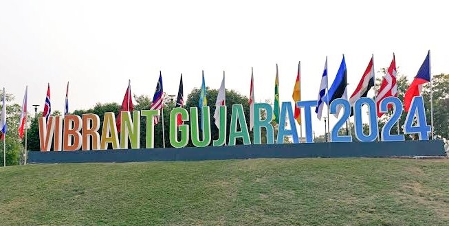 RDXThinksThat's tweet photo. Challenges in Bioenergy and Biofuels Sector are largely in Upstream Segment & Innovative Solutions will give impetus to our Energy Transition #NetZero2070 through #AatmanirbharBharat

@VibrantGujarat provides an opportunity to enable Stakeholder to interact and Key Sessions are planned on 11th & 12th January

Look forward to meeting Stakeholders from Govt, Industry, Friendly Countries, Financial Institutions, Logistics Domain, Skill Development, Technology Arena etc

Our Path to Green Energy Revolution needs focus and commitment and we must stay on course with support to Rural Economy

"Farm to Factory Connect" with PPPP-Model (People led) is Key

JAI HIND 🇮🇳
@narendramodi @RajKSinghIndia @HardeepSPuri @dpradhanbjp @nsitharaman @PiyushGoyal @byadavbjp @AshwiniKChoubey @AshwiniVaishnaw @Rajeev_GoI @JM_Scindia @NITIAayog @g20org @WBAtweets @ficci_india @CEEWIndia @FollowCII @ASSOCHAM4India @phdchamber @PrinSciAdvGoI @TataCompanies @AdaniOnline @AdaniFoundation @CMOGuj @CMOMaharashtra @RajCMO @CMMadhyaPradesh @goacm