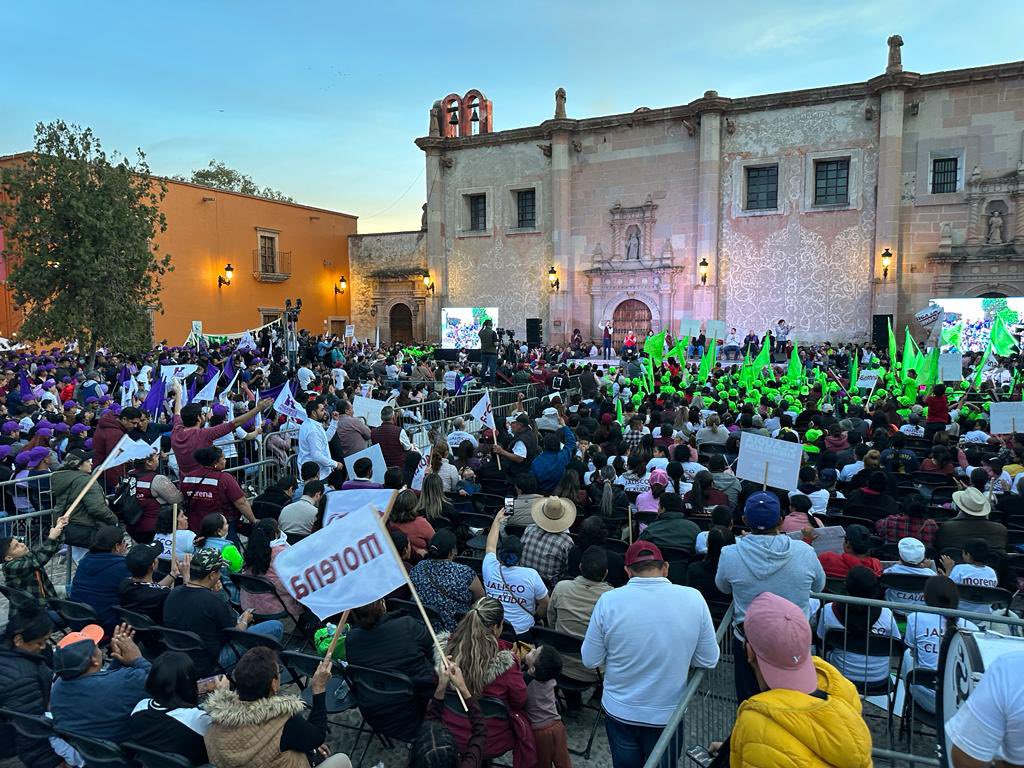 El día de hoy recibimos en #Jalisco a la Dra. Claudia Sheinbaum nuestra coordinadora de estructuras de defensa de la 4Transformacion. 

Sostuvimos con ella y todo el equipo una productiva reunión de trabajo.