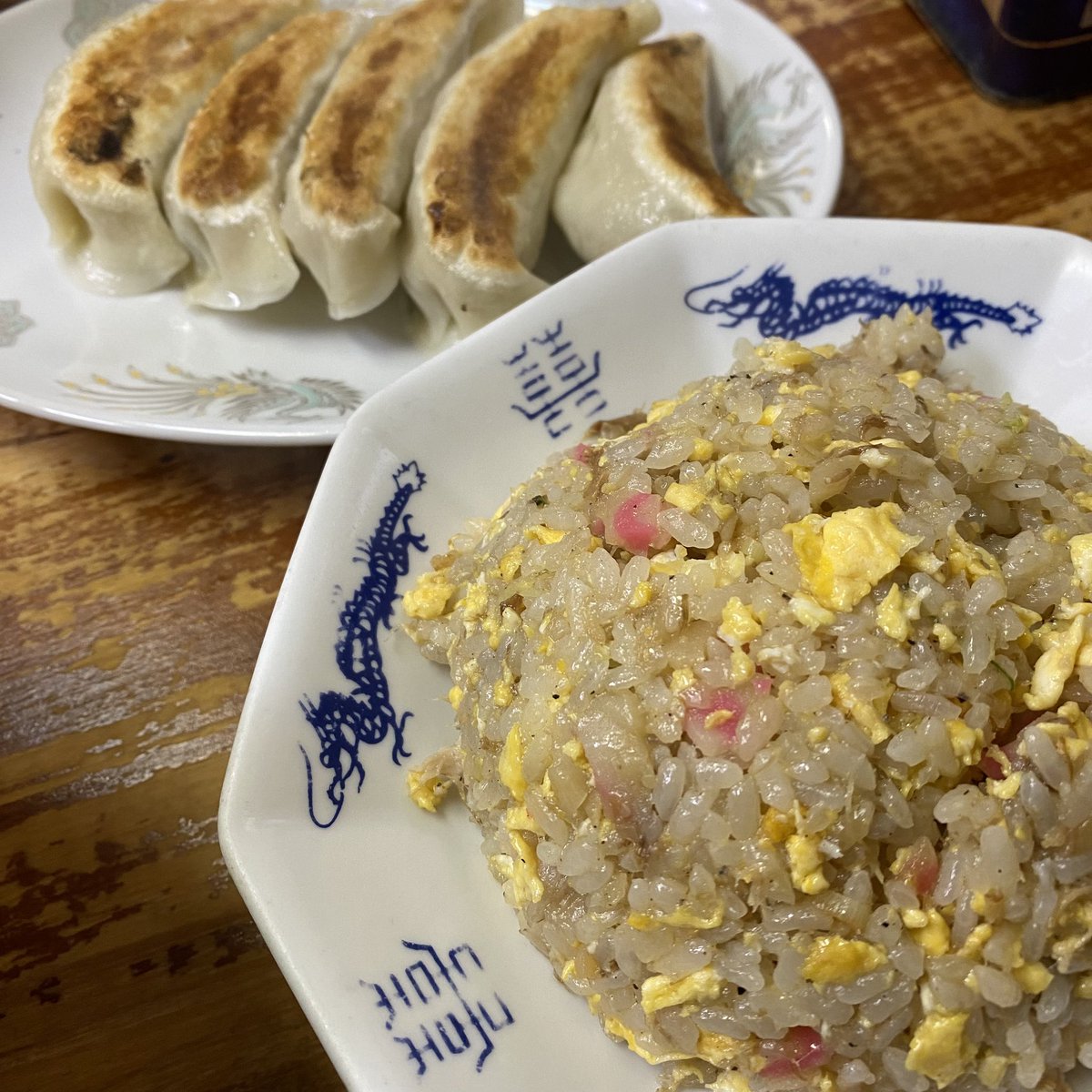 kambehiroaki's tweet photo. #昇龍
#東京都渋谷区 #参宮橋駅
#チャーハンセット #餃子
#醤油ラーメン #ラーメン #チャーハン
#午後は眠くなること必須
#アウターが布団代わり
#町中華 #ランチ #お昼ごはん
#参宮橋ランチ
#昇龍拳 #なかなか出せない
#ストリートファイター2
#下R上LYBXA

#定食部部長 https://t.co/MjvVG6V7cf