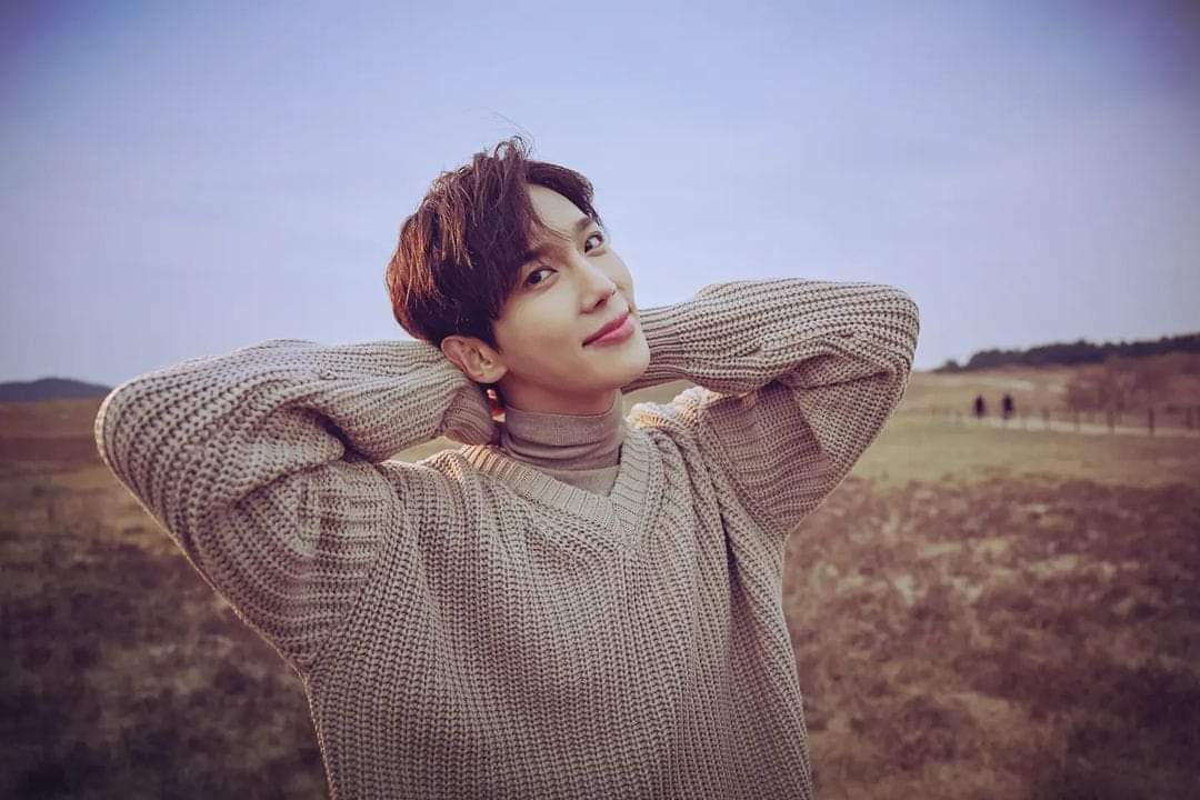 KazokPeru's tweet photo. 2023.04.07   #박정민 

~•♡《 JM IG, Twitter &amp; FB Update 》♡•~

Mensaje:

"Un poco tarde.
Hay un significado de celebración,
Esta es una canción que hice para todos.
¡Escuchen!
태어나줘서고마워!"

Cr: @parkjungminsta 
Spanish  Trans: @kazokPeru https://t.co/ePjmBTLFKA