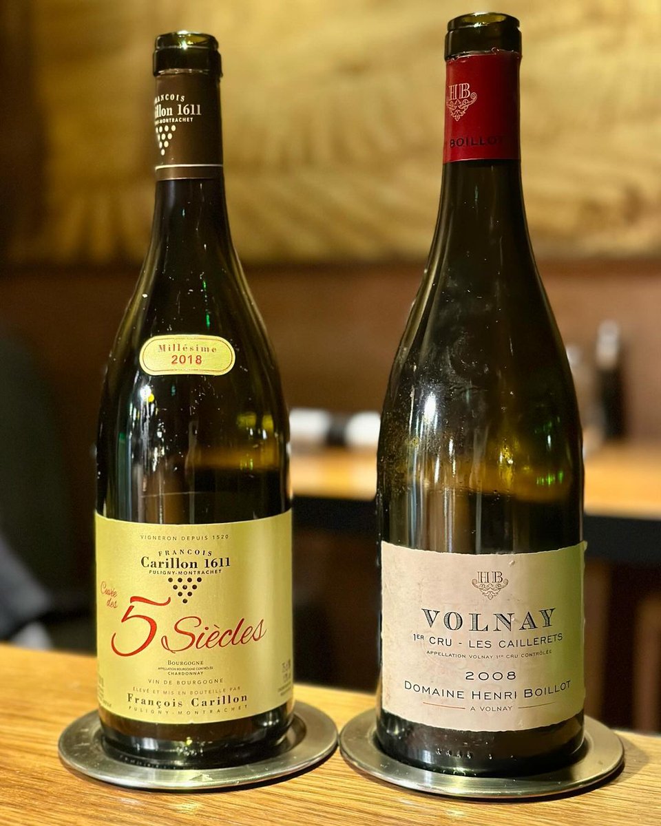 Vibrant Bourgogne blanc followed by a beautifully mature 2008 Volnay Caillerets by Henri Boillot! #Bourgogne  #volnay #lescaillerets #premiercru #burgundy #wine #winetime #winetasting #winelovers  #maste