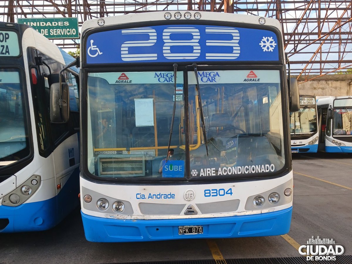CiudadDeBondis's tweet photo. 🚍Se sigue conformando la nueva flota de la #Linea283 en manos de #DOTA🐝.
Si bien mayormente serán coches piso bajo, se filtran algunos de motor delantero y piso alto, como el Nuevo #8321 (ex 8113 de la 520 de Lanus).
El #8304 es el ex #5048 de la 51.
📸#AporteDeLosSeguidores https://t.co/eg54qkx7FX
