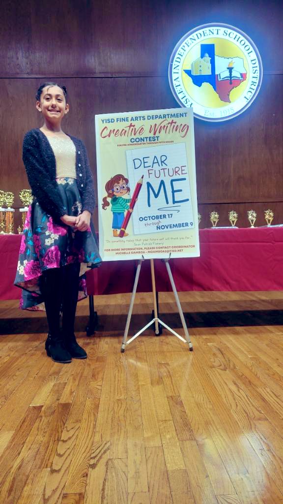 K1mberlyPerez's tweet photo. Congratulations Itzia!! We’re so proud of you!! This 5th grader @EastwoodKnolls placed 2nd in the District Creative Contest ! 🏆 

Way to #CarryTheStandard! 🐉💛💙 

We love seeing our students shine ✨ and #BloomWhereTheyArePlanted ! 🌱🪴 https://t.co/pPNkNuPRXv