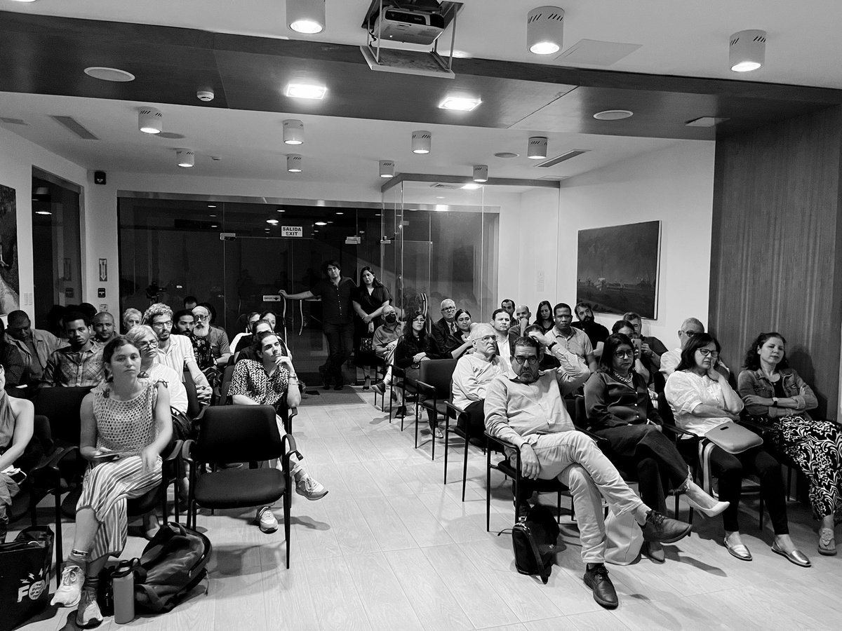 jcnazario's tweet photo. Conversando sobre #OpCit y #artefactomanigua https://t.co/jNMaKjOz9F