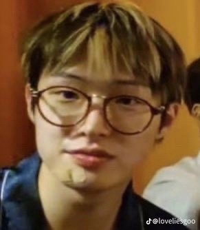 AranFabs's tweet photo. I SAW THIS ON TIKTOK MY BOY I CANT HE SIDHWKVDLWVXOWVXLVELXVDKXBDLDVLDND https://t.co/vsnzJ79OBg