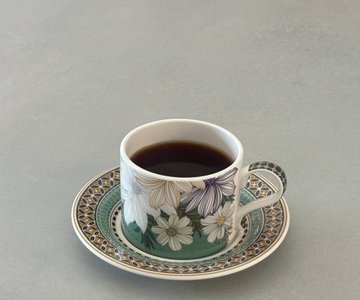 목소리가 듣고 싶은 밤. 달려가고 달려오고픈 밤. 꿈도 낭만도 누워버린 밤. 있음과 없음이 반복되는 밤. 눈감아도 코끝에 베이는 당신 냄새 짙은 밤.