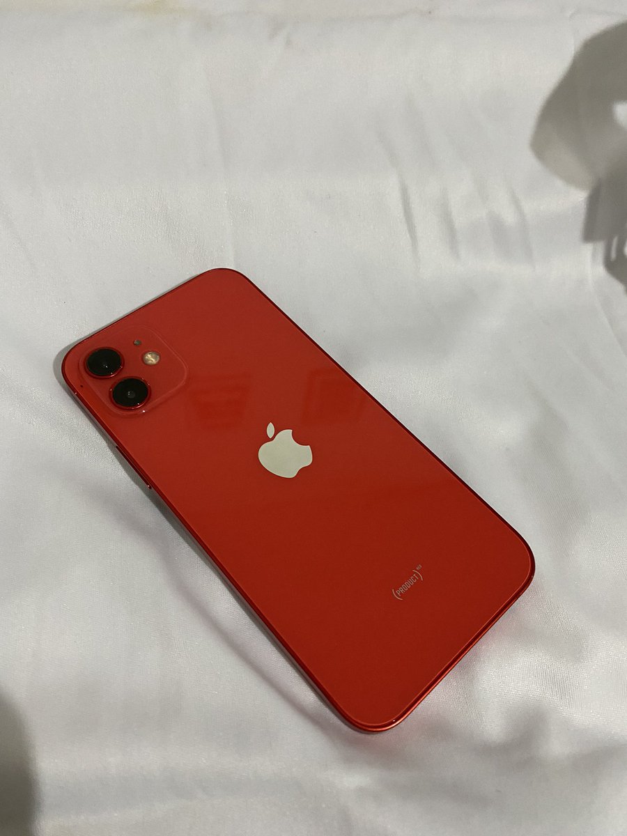 iPhone Surabaya tweet media