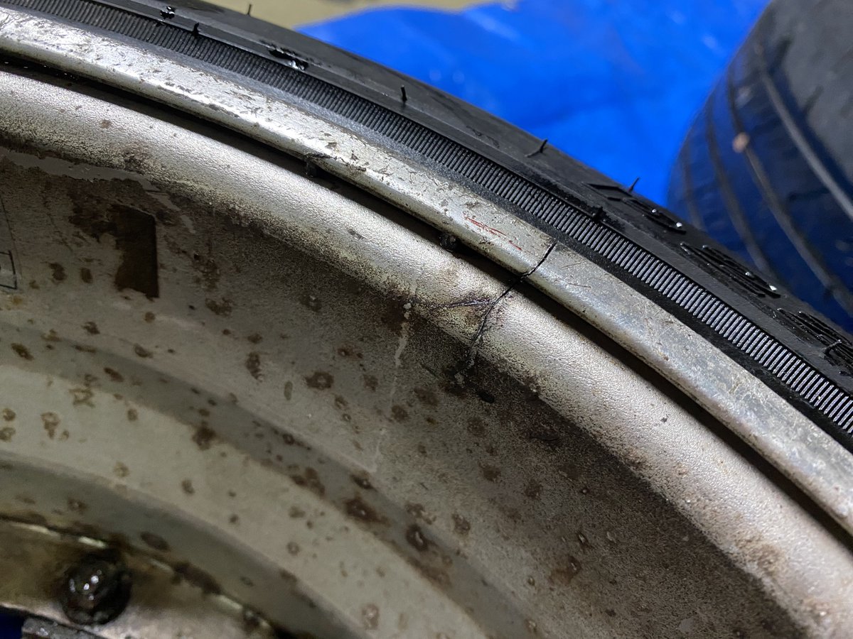 sr20det_sca's tweet image. 売りです！
2本セットSSR メッシュ
スピードスター
16インチ 11J -7
前オーナー自家塗装
赤茶色ぽいリムのインナー
2箇所クラックあり
タイヤおまけ程度付き
リバレル、修理ベースなどに
7万で考えてます🙇
近場優先、直接引き取り多少値下げ有り
#拡散希望
#SSR
#speedstar
#旧車
#16インチ