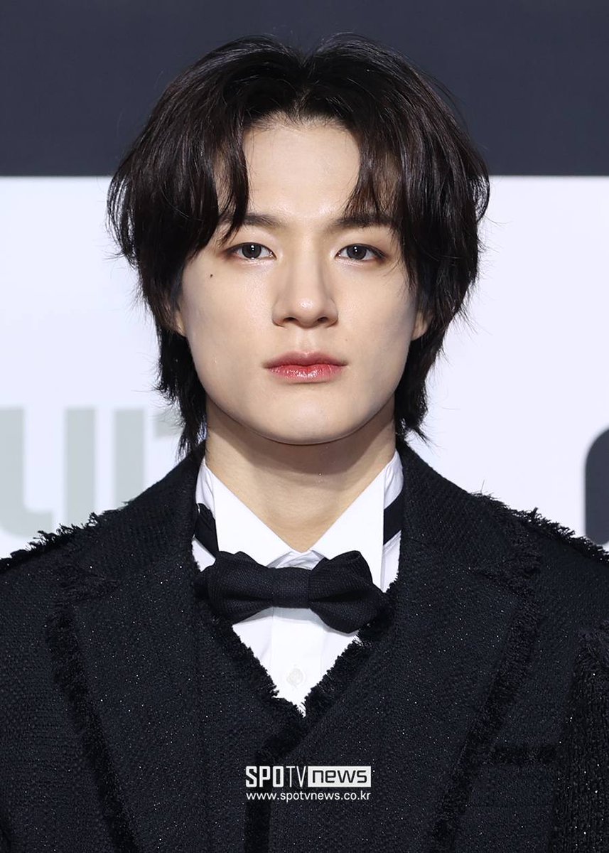 JenoFess's tweet photo. -jn HUAAAAA JENO GONDRONG CAKEP BANGET SENDER GAKUATTTT https://t.co/uzS5uiTmCK