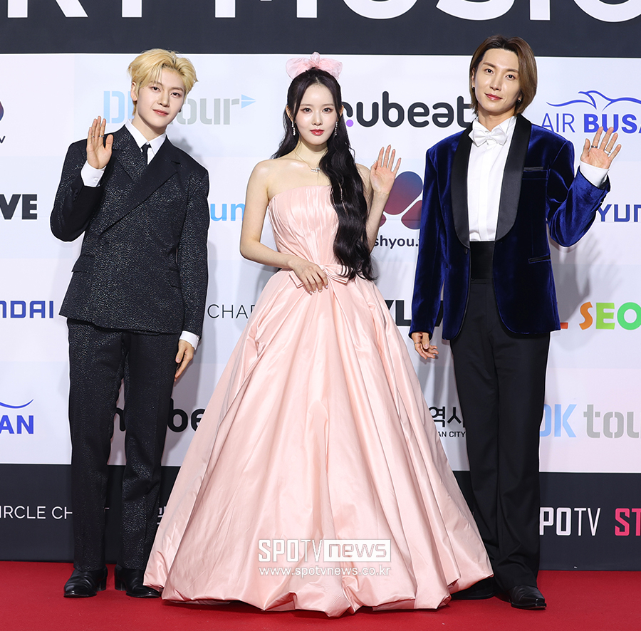 GDd0NdybkAA4aKo?format=jpg&name=900x900