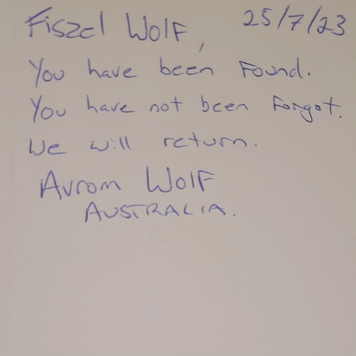 AndreasMFroese's tweet photo. Für mich ein #Highlight2023: Avrom Wolf aus 🇦🇺, Großneffe von Fiszel Wolf aus Łódź in 🇵🇱, erfuhr 2023, dass sein Großonkel ins KZ #MittelbauDora deportiert, vom #Außenlager #Ilfeld auf #Todesmarsch-Wege getrieben und beim #Isenschnibbe-Massaker von #Gardelegen ermordet wurde. 1/x https://t.co/EjnM6fKHKJ