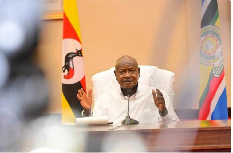 sh48257's tweet photo. "Stop wasting our time,you have no chance of surviving. President Museveni as tells the ADF as he was addressing the nation yesterday.
#SecurityUg @KagutaMuseveni @StateHouseUg https://t.co/mdSMoKPOYn
