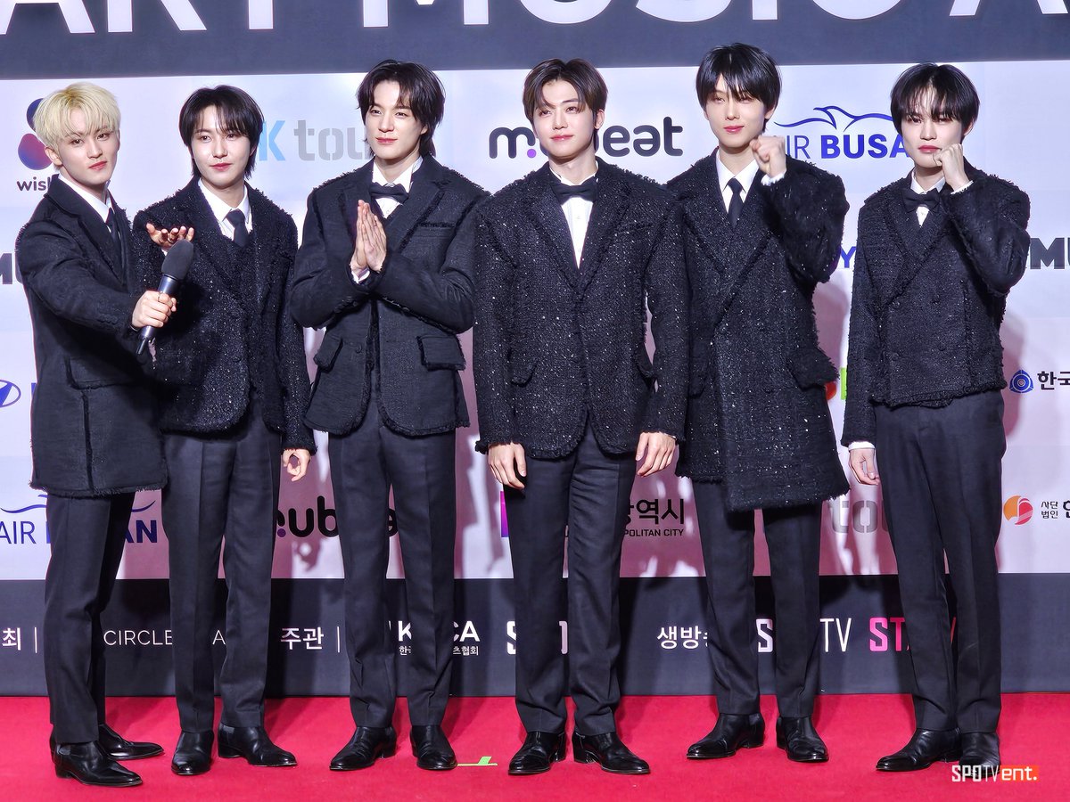 NCTDREAMCENTER's tweet photo. 240110 PRESS: NCT DREAM at 2023 Circle Chart Music Awards (CCMA) Red Carpet

#NCTDREAM @NCTsmtown_DREAM https://t.co/opTkj5NXpE