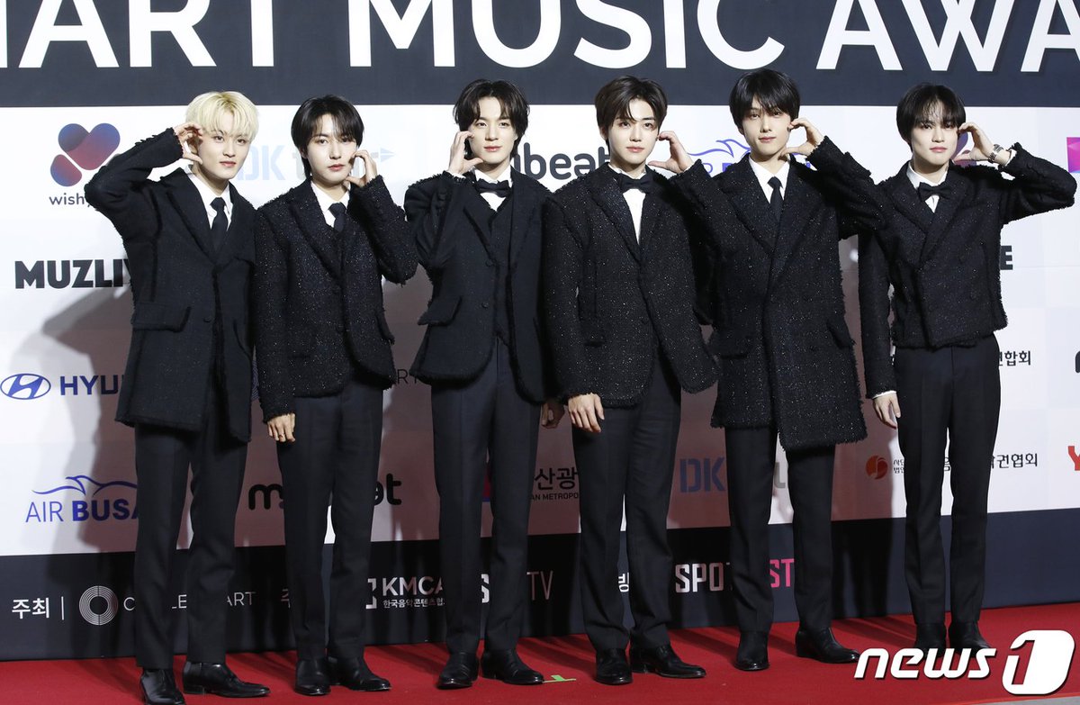 NCTDREAMCENTER's tweet photo. 240110 PRESS: NCT DREAM at 2023 Circle Chart Music Awards (CCMA) Red Carpet

#NCTDREAM @NCTsmtown_DREAM https://t.co/opTkj5NXpE