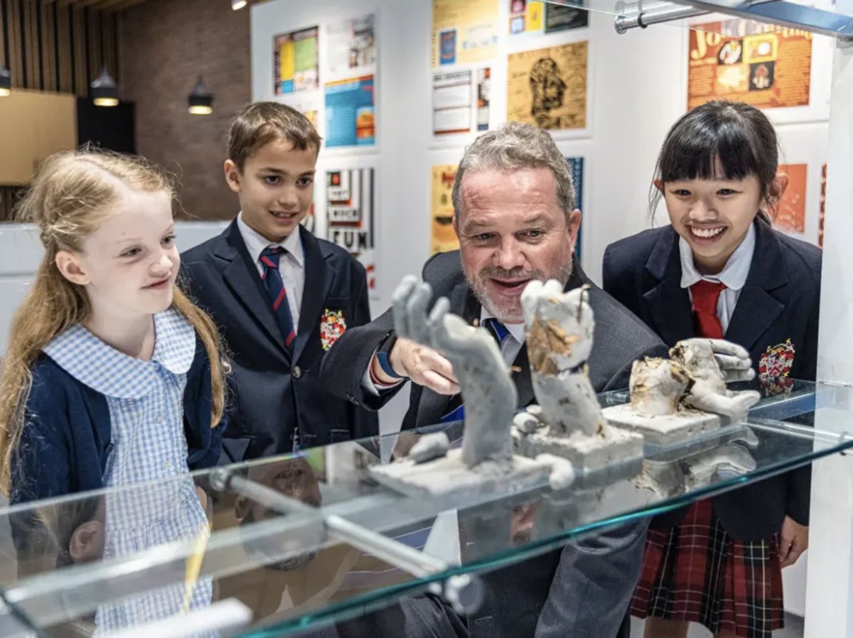 Kicking off 2024 strong with an article by @SpearsMagazine, exploring how Dulwich College (Singapore) earned a School of the Year nomination at the Spear’s Awards 2023. Read more about the College’s 'students first' approach and vision for the future. spearswms.com/education/dulw…