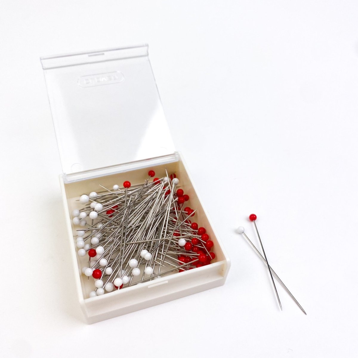 SewingGem's tweet photo. Clover Silk Pins are fine and super sharp - perfect for pinning slippery or delicate fabrics. Or just for everyday use!

Find them here:
https://t.co/FT67gRqWXj

#sewinggem #Clover #sewingtools #sewing #quilting #sewingproject #sewist #seamstress #slowsewing #handmade https://t.co/pX4NwWze6B