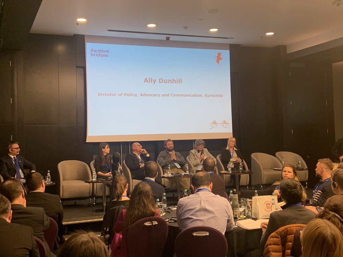 <a href="/Eurochild_org/">Eurochild_org</a>’s <a href="/dunhill_a/">Dr. Ally Dunhill 🏴󠁧󠁢󠁳󠁣󠁴󠁿🇪🇺</a> opening remarks at <a href="/fonpcbucharest/">FONPC</a>’s Re:think Bridges conference:

“We need to strive to do what is ‘right’ for the well-being of the children we aim to protect and support, as well as their caregivers.”

#childrights #civilsociety