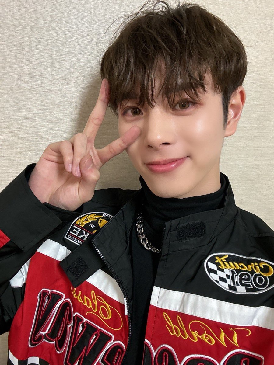 official_DXTEEN's tweet photo. [#福田歩汰]
やっほーあゆたです！
今日の18時についに Snowin' のMVが公開されまーす👏
僕たちらしい冬にぴったりの最高のMVになってるからいっぱいいっぱい見てください💛 

#DXTEEN #FUKUDAAYUTA https://t.co/DWnKlliDP8