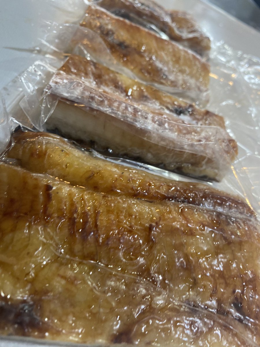 〜きまぐれ〜
4キロのうつぼ蒲焼き
温めるだけ。
骨は一切ありません
1名様にプレゼント
13日午前12時まで
冷凍＆真空しております。
送料無料です

参加条件
いいね＆RT＆フォロー