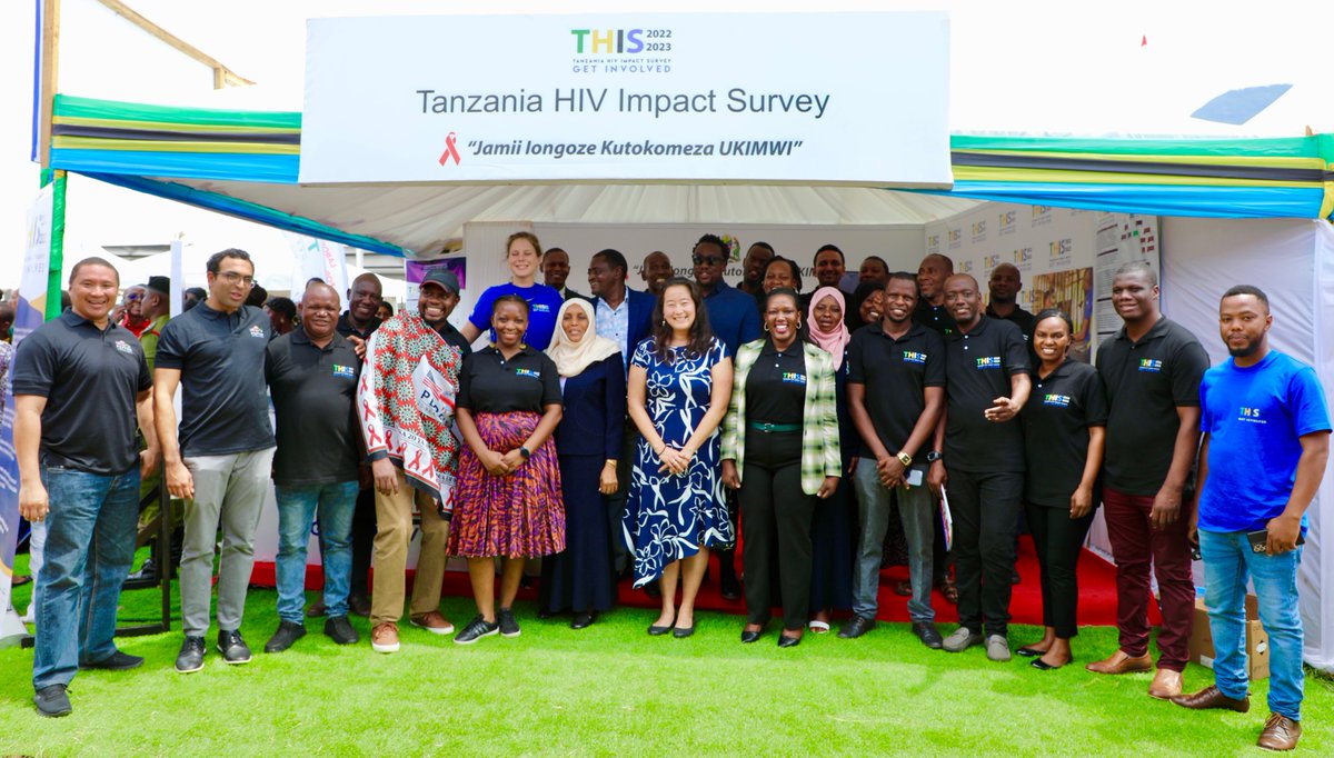 CDCTanzania's tweet photo. The U.S. government congratulates the Government of the United Republic of Tanzania on their remarkable progress to end the scourge of HIV and improve the health, safety, and prosperity of the people of Tanzania. Read more👉https://t.co/g6trjK9qDo. #THIS2022-2023 https://t.co/Aol6AS70Ox