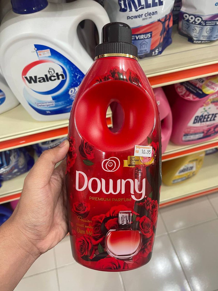 Hilminassir's tweet photo. For those yang pernah guna detergent ni je tau betapa wanginya bau dia 🫠

Kalau korang nak lagi wangi , time guna detergent ni , korang tambah pulak dengan Downy Passion . Makin bertambah semerbak bau wangi pakaian korang🤤 https://t.co/gFrWIWEdCc
