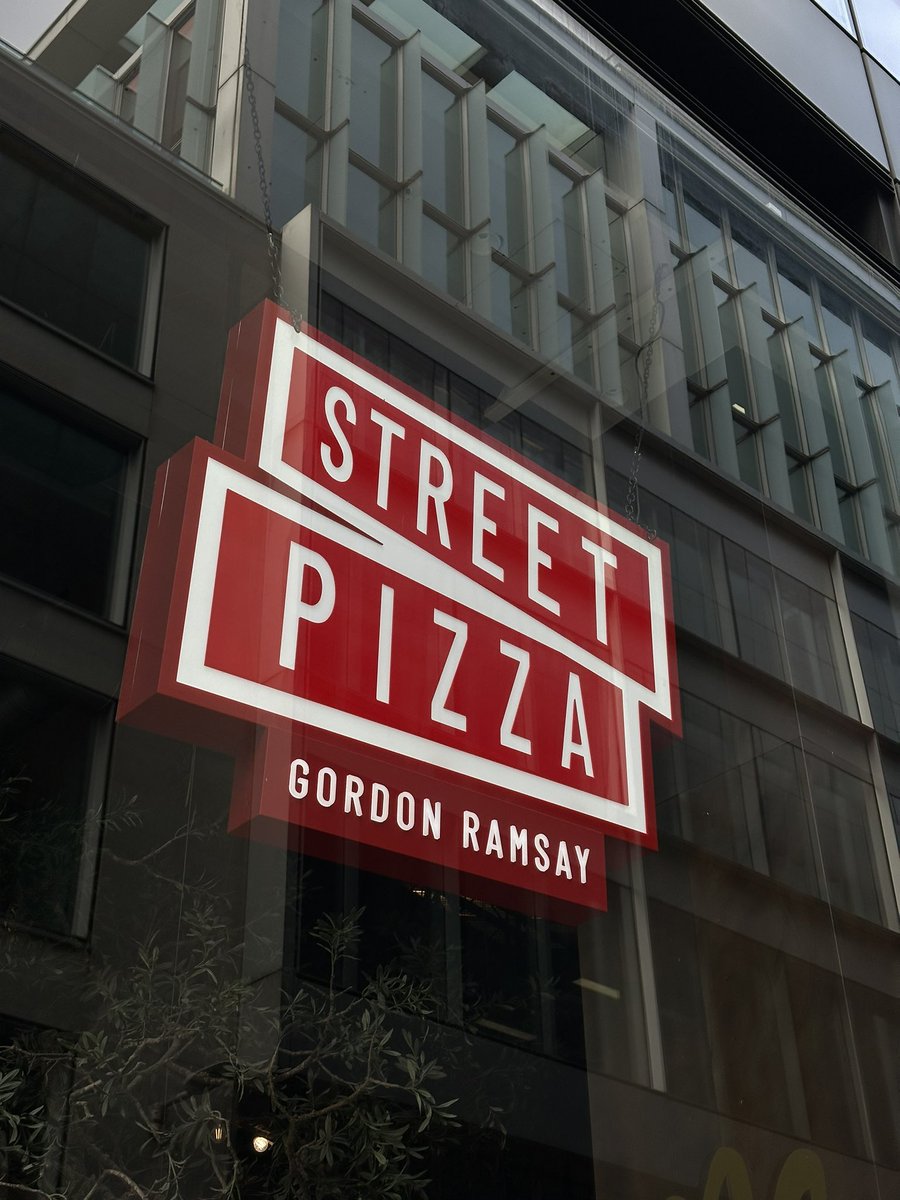 laurperkk's tweet photo. @GRStreetPizza the BEST bottomless pizza there ever was!!! @GordonRamsay https://t.co/u4OIfsBqTU