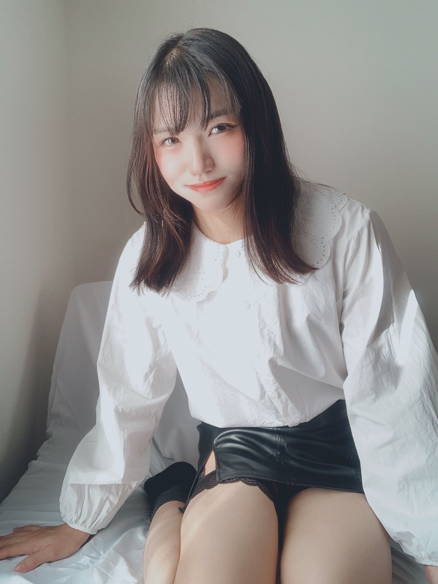 LIBEyurine's tweet photo. となりおいで？

我慢汁なめたげる♪

https://t.co/kC8tV40jtH https://t.co/DXa0Xr14Ko