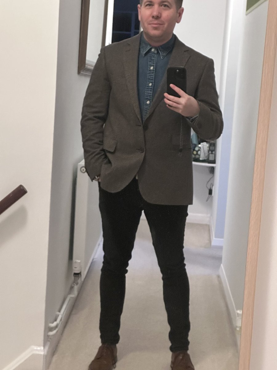 It’s not everyday a you do a rebrand presentation in front of a Lord… with that in mind it’s tweed jacket and denim shirt combo time… client presentations are hard to dress for! #designerproblems