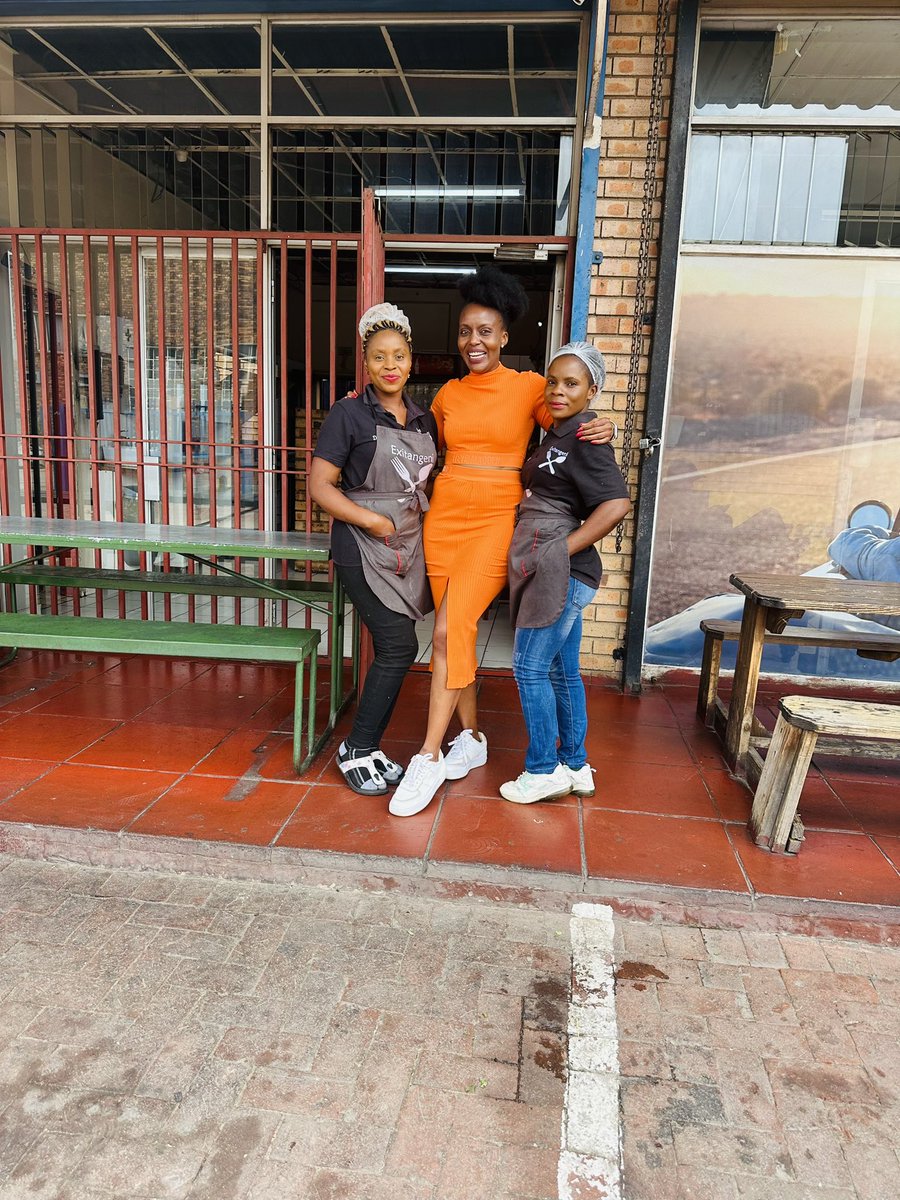 events_zoe's tweet photo. Kindly RT our customers might be on your TL ,introducing Beef Meaty bones 💃🏾💃🏾💃🏾from 10:00 -19:30 Alex Gomora Exitangeni 🙏🏾🙏🏾❤️ https://t.co/L67nCUFIST