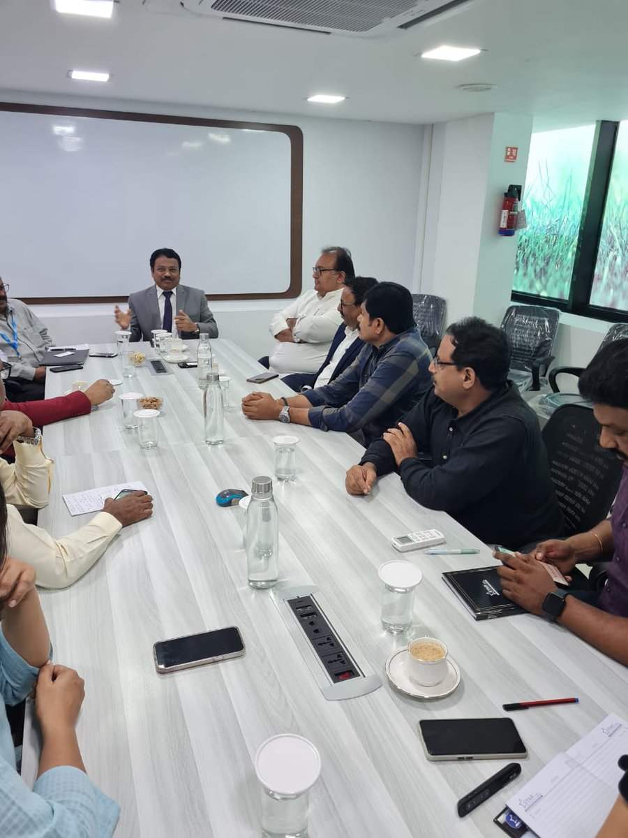 drabulhasan's tweet photo. IMA TNSB had a very fruitful meeting with Star Health Allied Insurance at Chennai on 09.01.2024 under my leadership and all the pending issues were fixed. @starhealth @IMAIndiaOrg @imajdnnational @ImaTnsb @jayalal10 https://t.co/KdzHYro71i