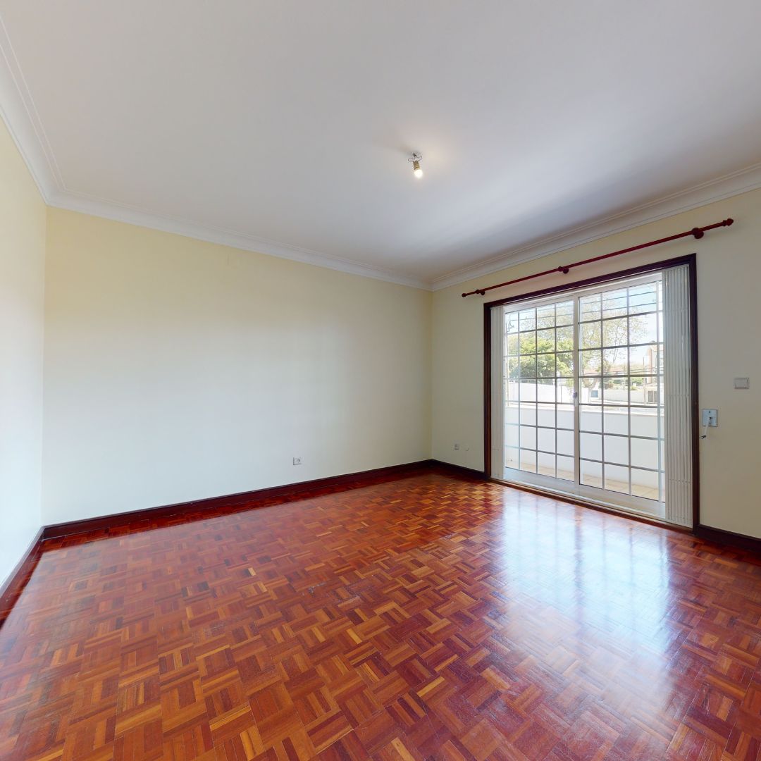 liasenra's tweet photo. MORADIA T6
Francelos-V.N.Gaia
313 m2
ID 123571015-530
mais info em https://t.co/STAkIoOBLP
#remaxpro #liasenra #remax #francelos #gaia #moradiat4 #imoveis #praia #venda #remaxporto #oportunidade #realestate #realtor #realestateagent #remaxproperty #imobiliario https://t.co/NVxwft8Wkx
