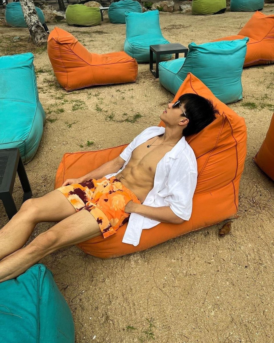 Miss10000island's tweet photo. Neo https://t.co/2YoptQV1cJ